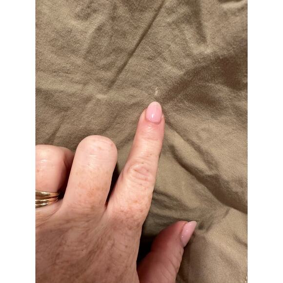 Lululemon Elastic Waist Khaki Shorts Size XS - Picture 5 of 6